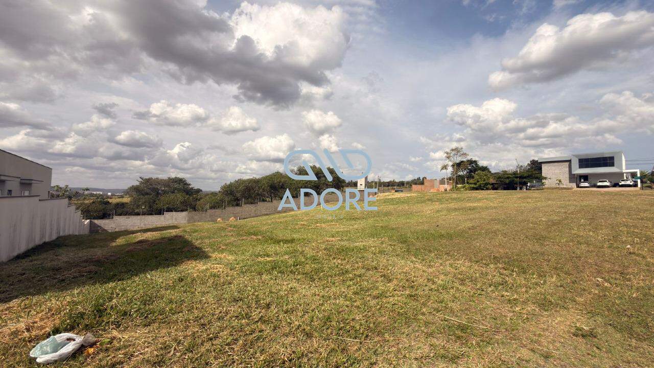 Terreno à venda no Condomínio Xapada Parque Ytu: