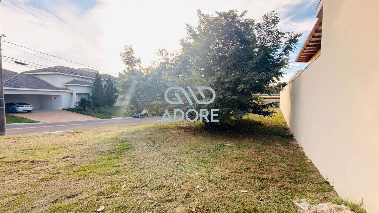 Terreno à venda no Condomínio Theodora : 