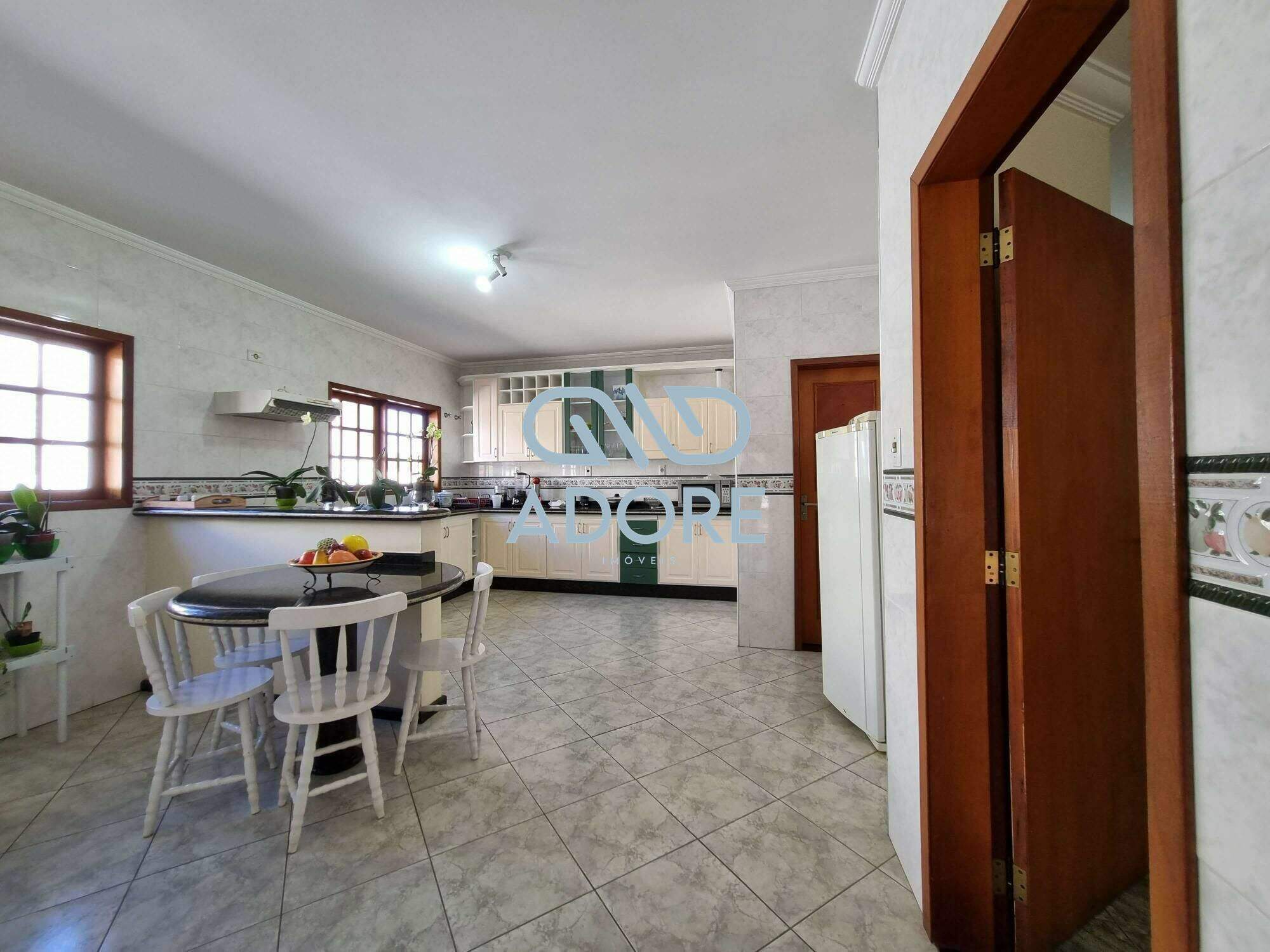 Casa de Condomínio à venda no Condomínio Campos de Santo Antônio : 