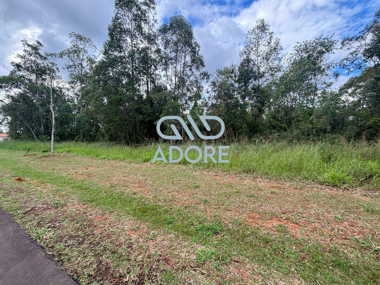 Terreno à venda no Condomínio Terras de São José II : 