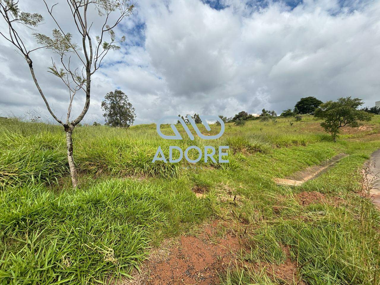 Terreno à venda no Condomínio Terras de São José II : 