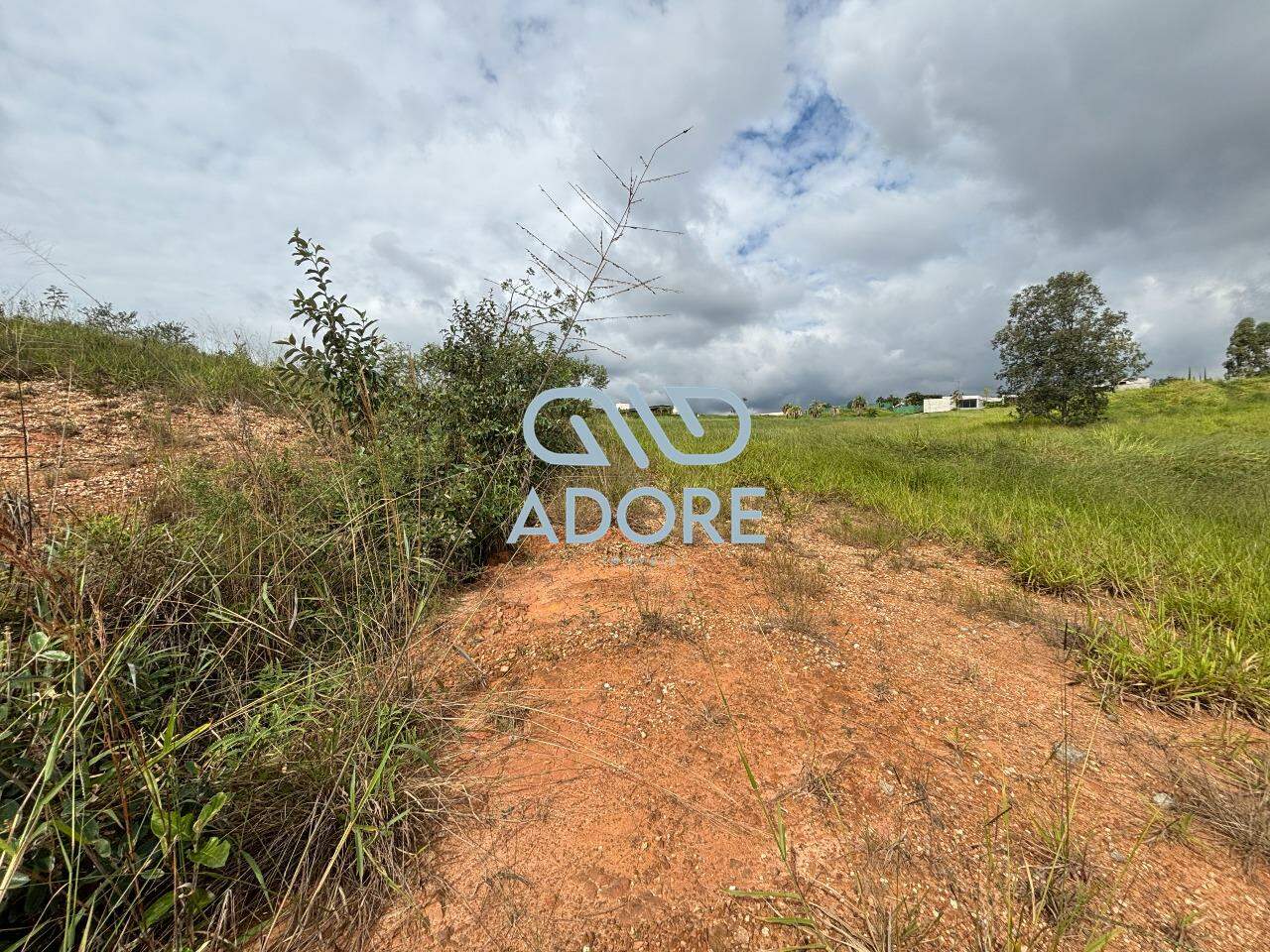 Terreno à venda no Condomínio Terras de São José II : 