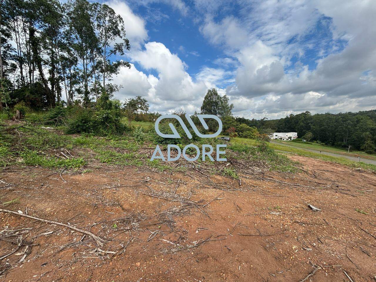 Terreno à venda no Condomínio Terras de São José II : 