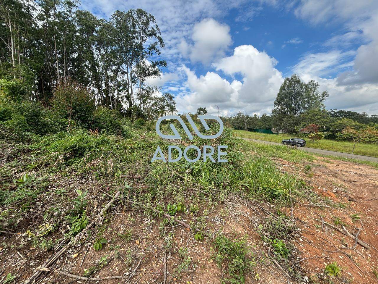 Terreno à venda no Condomínio Terras de São José II : 