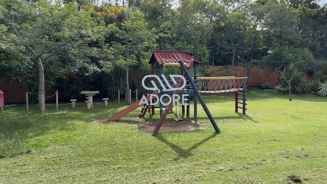 Terreno à venda no Village Moutonnée: 