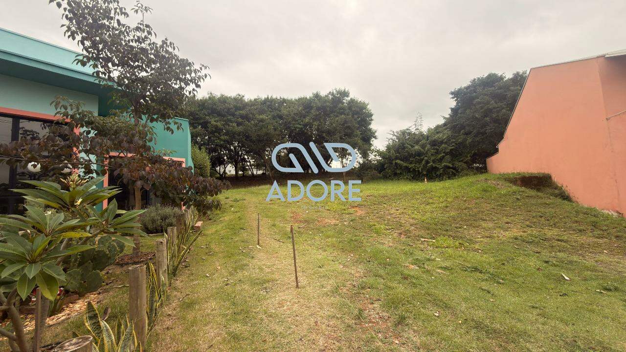 Terreno à venda no Village Moutonnée: 