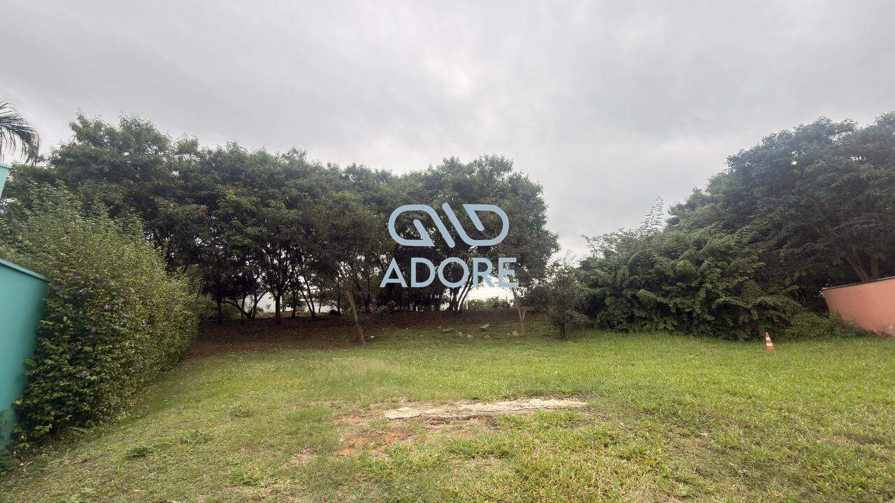 Terreno à venda no Village Moutonnée: 