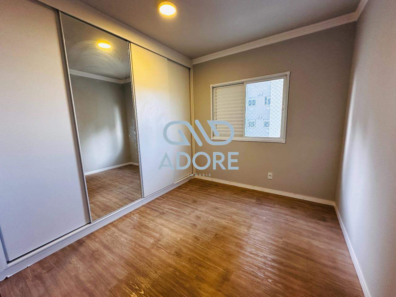 Apartamento à venda no Edifício Residencial Mariana Maria: 