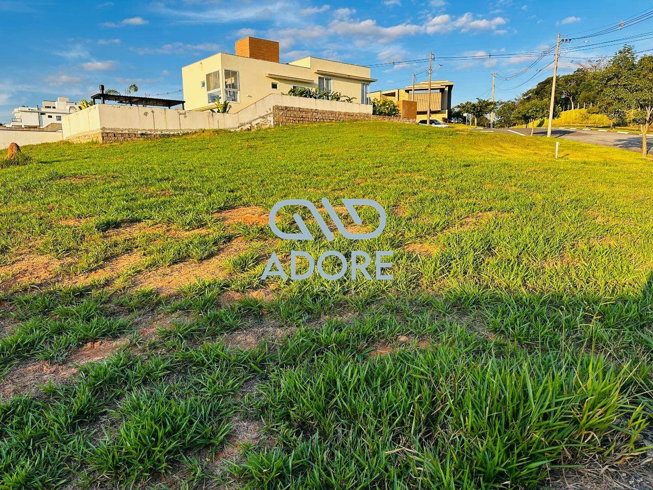Terreno à venda no Condomínio Mirante dos Ipês: 