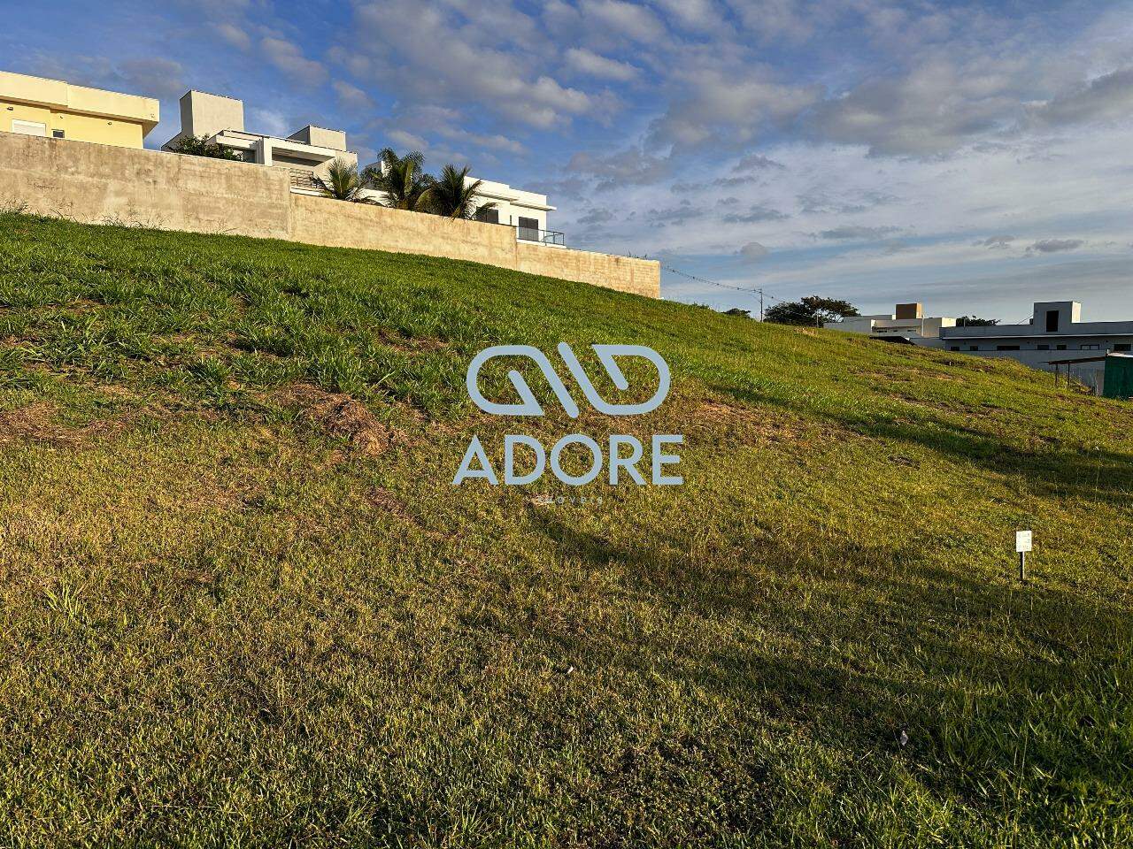 Terreno à venda no Condomínio Mirante dos Ipês: 