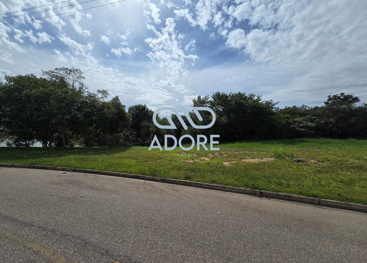 Terreno à venda no Condomínio Portal dos Bandeirantes: 