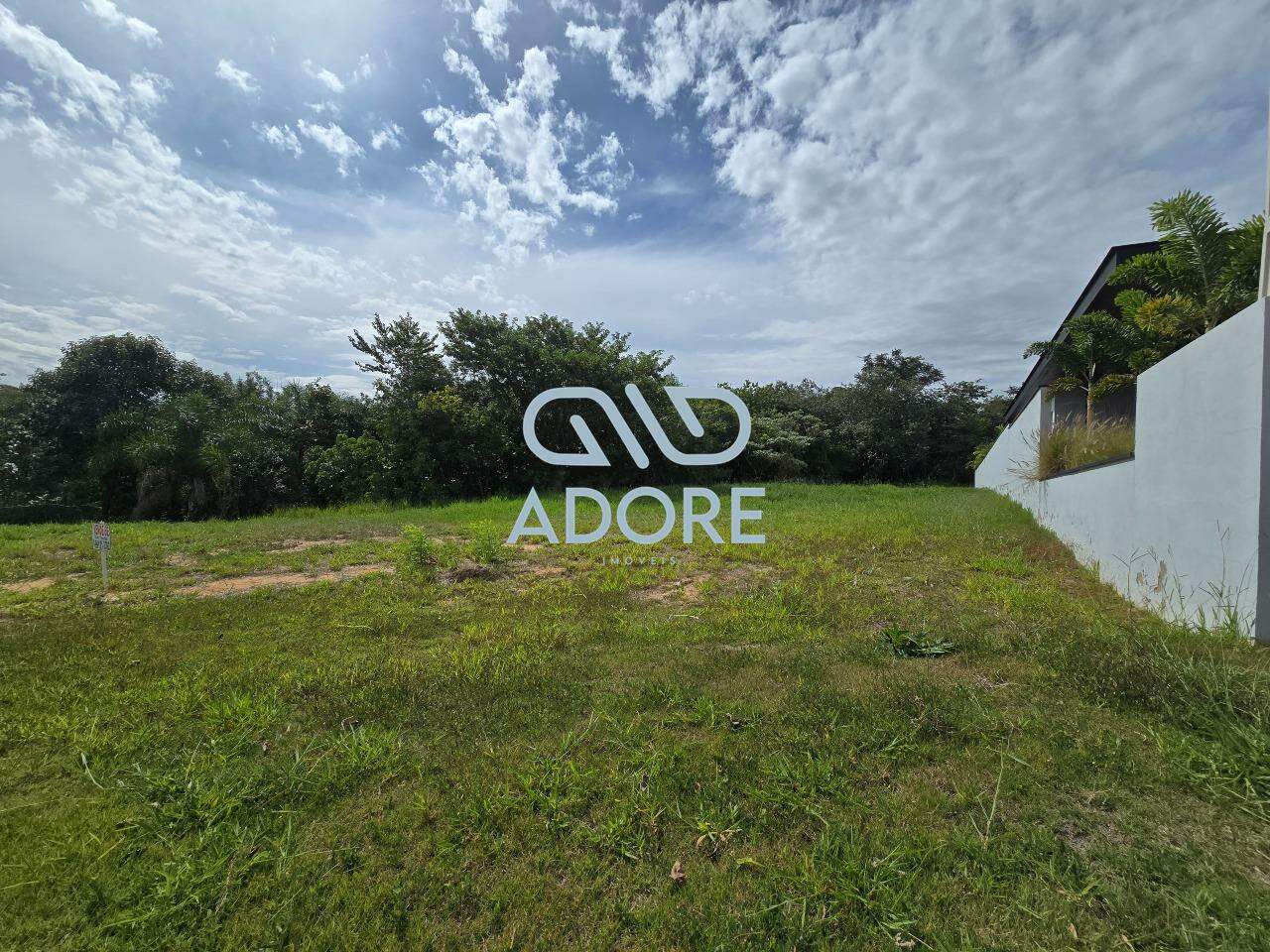 Terreno à venda no Condomínio Portal dos Bandeirantes: 