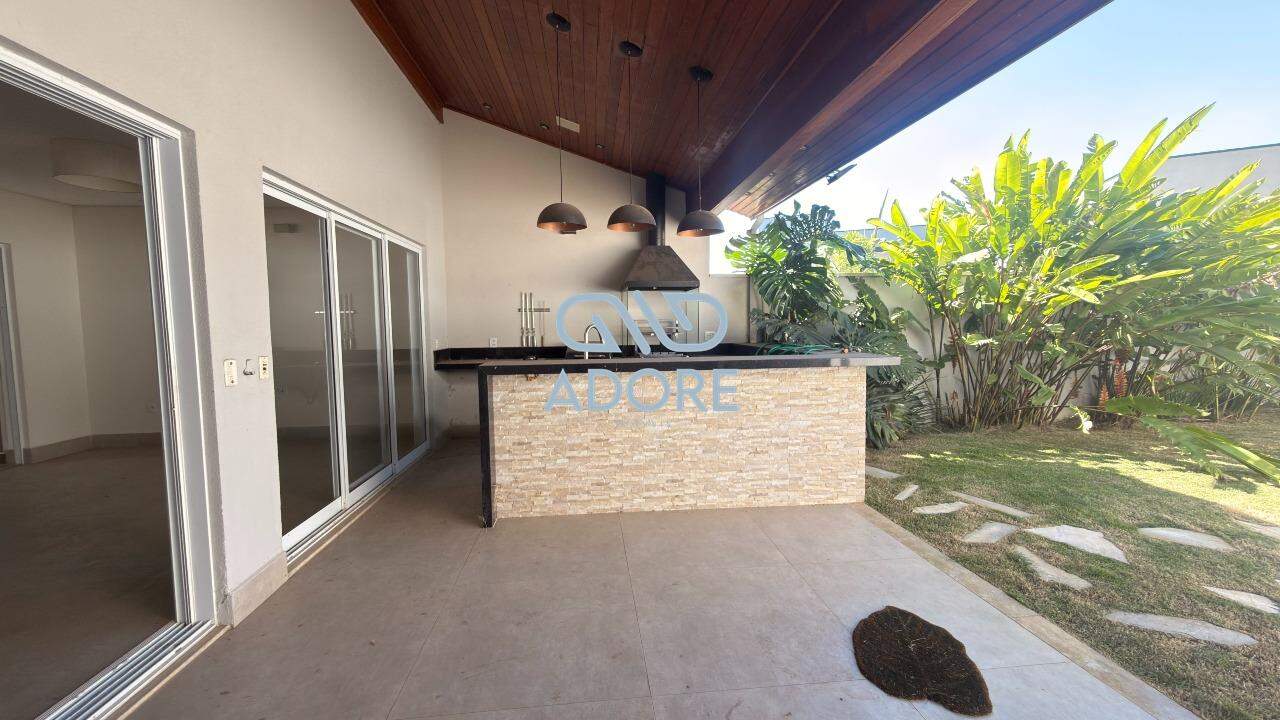 Casa de Condomínio à venda no Village Moutonnée: 