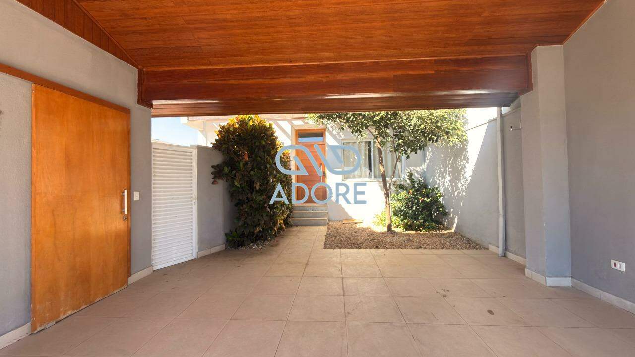 Casa de Condomínio à venda no Village Moutonnée: 