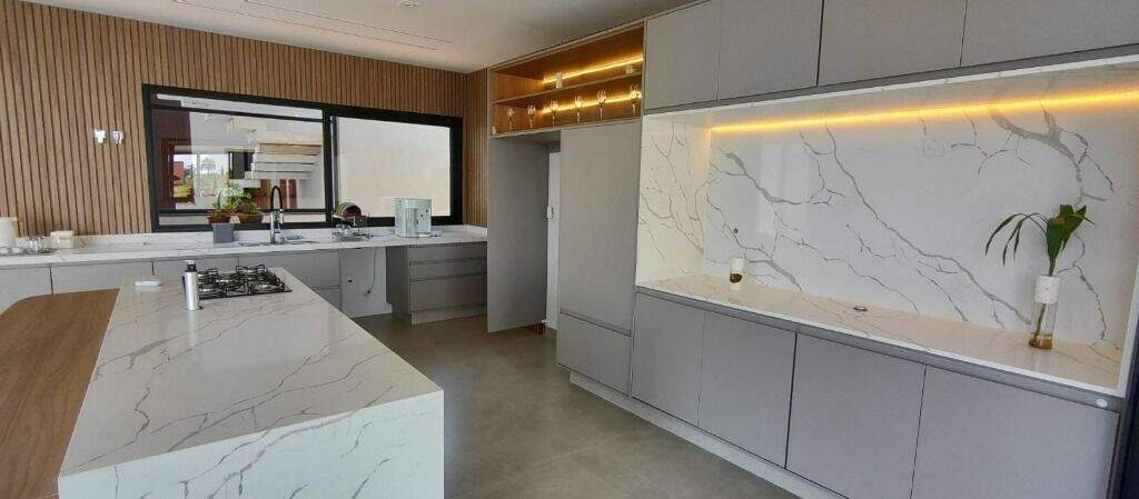 Casa de Condomínio à venda no Condomínio Campos de Santo Antônio II: 