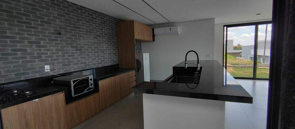 Casa de Condomínio à venda no Condomínio Campos de Santo Antônio II: 