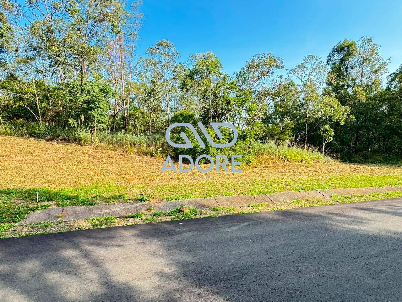 Terreno à venda no Condomínio Terras de São José II : 