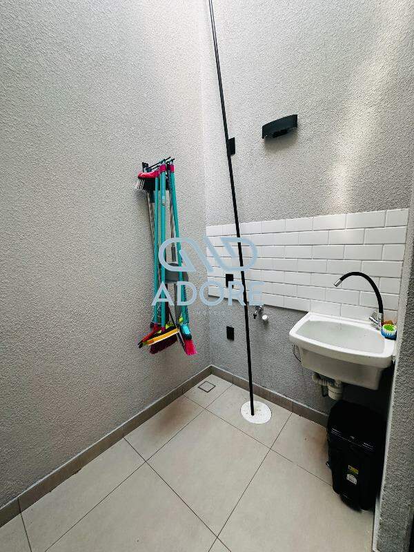 Casa de Condomínio à venda no Condomínio Village Moutonnée: 