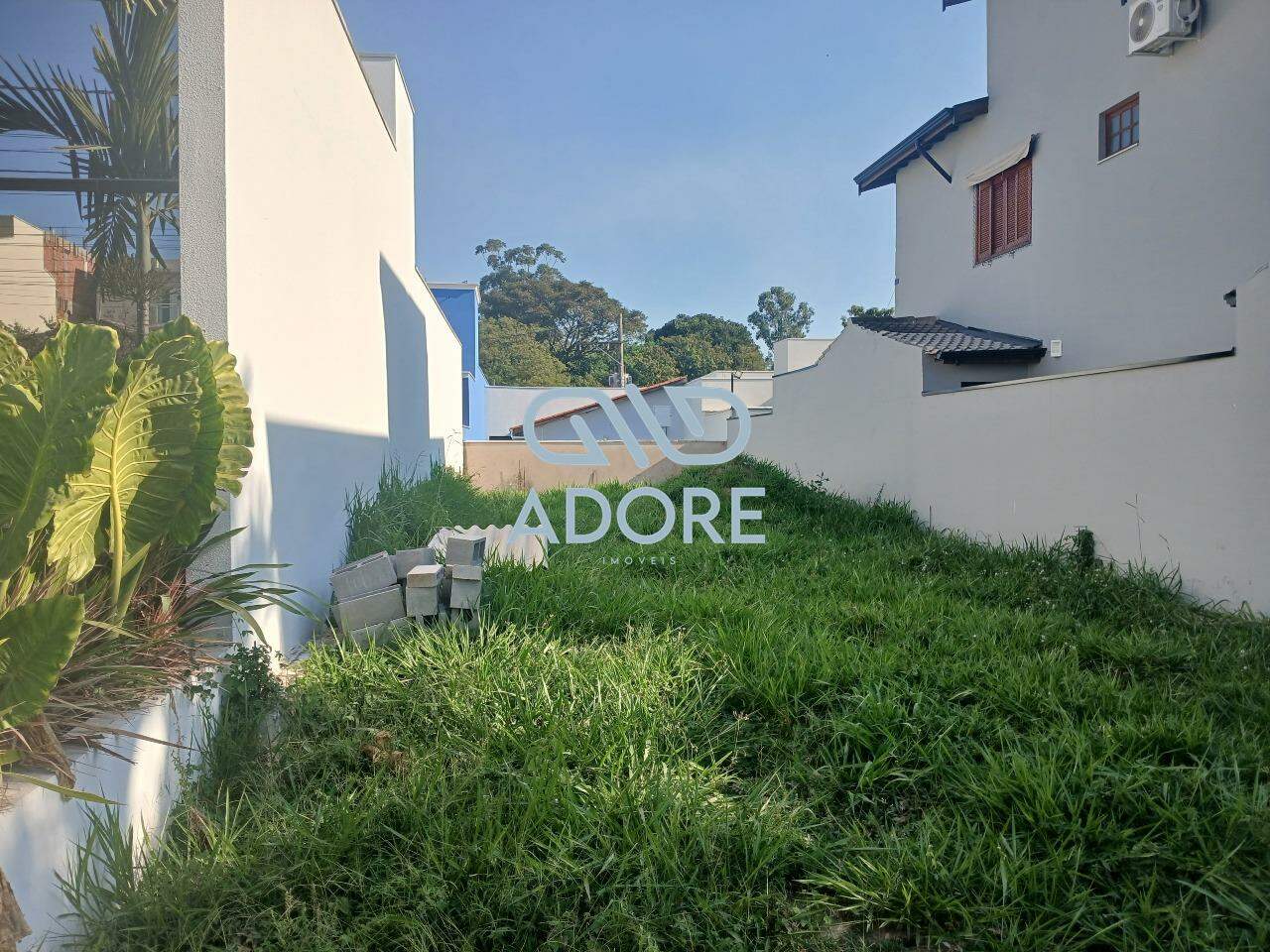 Terreno à venda no Condomínio Ilha das Aguas: 