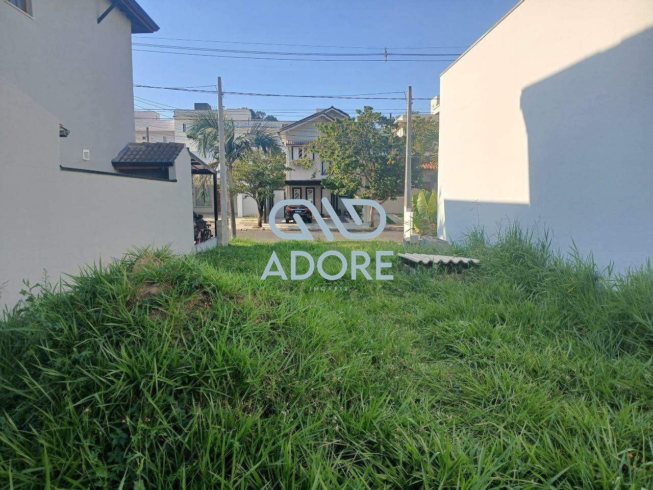Terreno à venda no Condomínio Ilha das Aguas: 