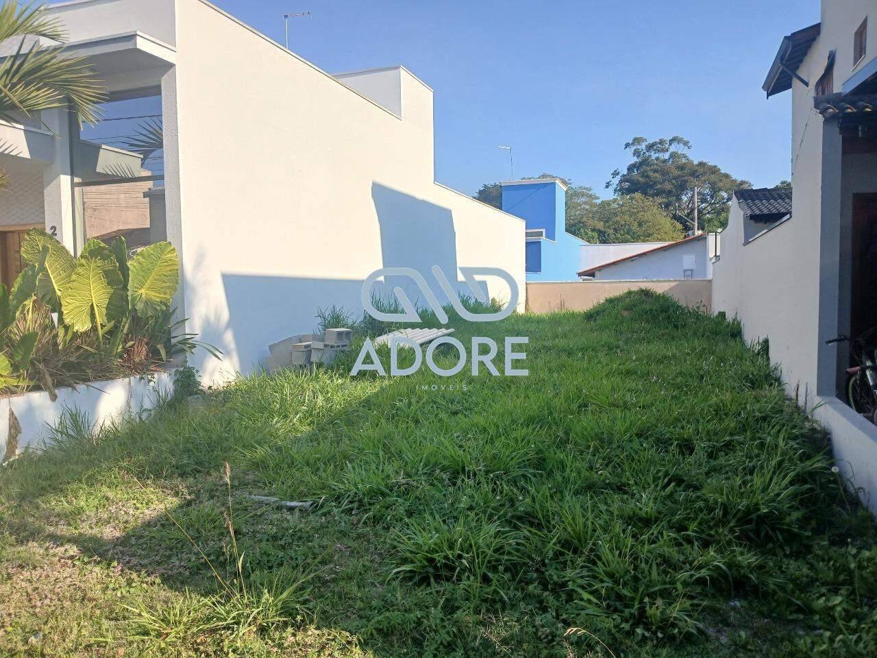 Terreno à venda no Condomínio Ilha das Aguas: 