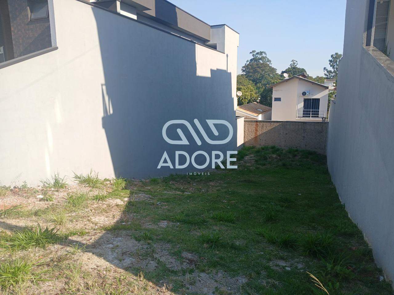 Terreno à venda no Condomínio Ilha das Aguas: 