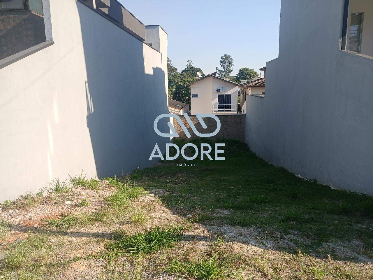 Terreno à venda no Condomínio Ilha das Aguas: 