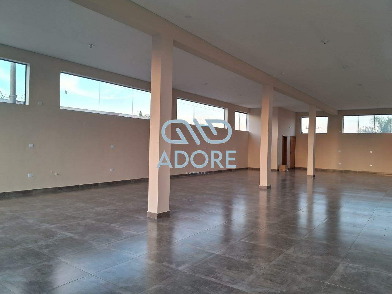 Salão comercial para aluguel no Jardim Celani: 