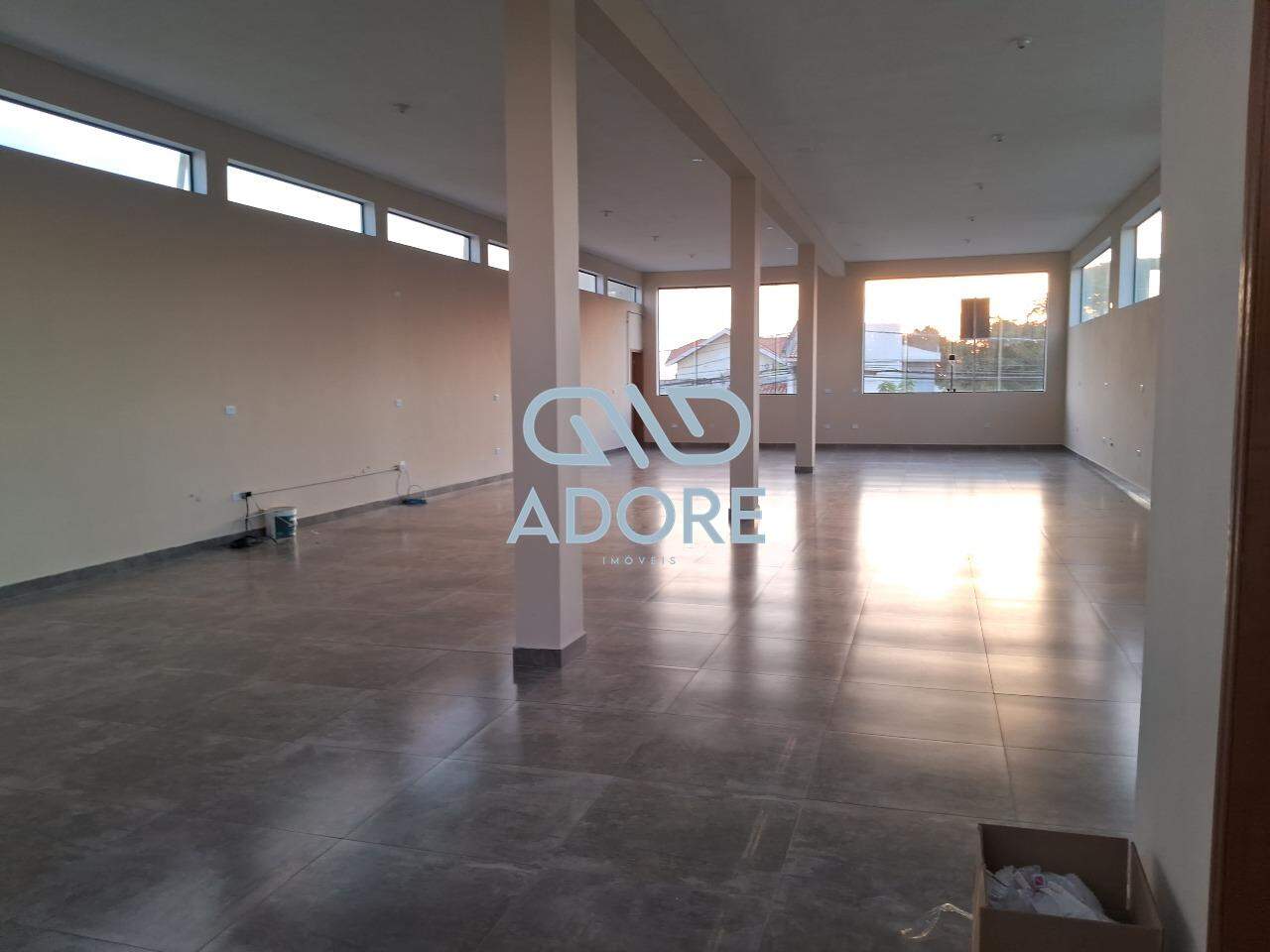 Salão comercial para aluguel no Jardim Celani: 