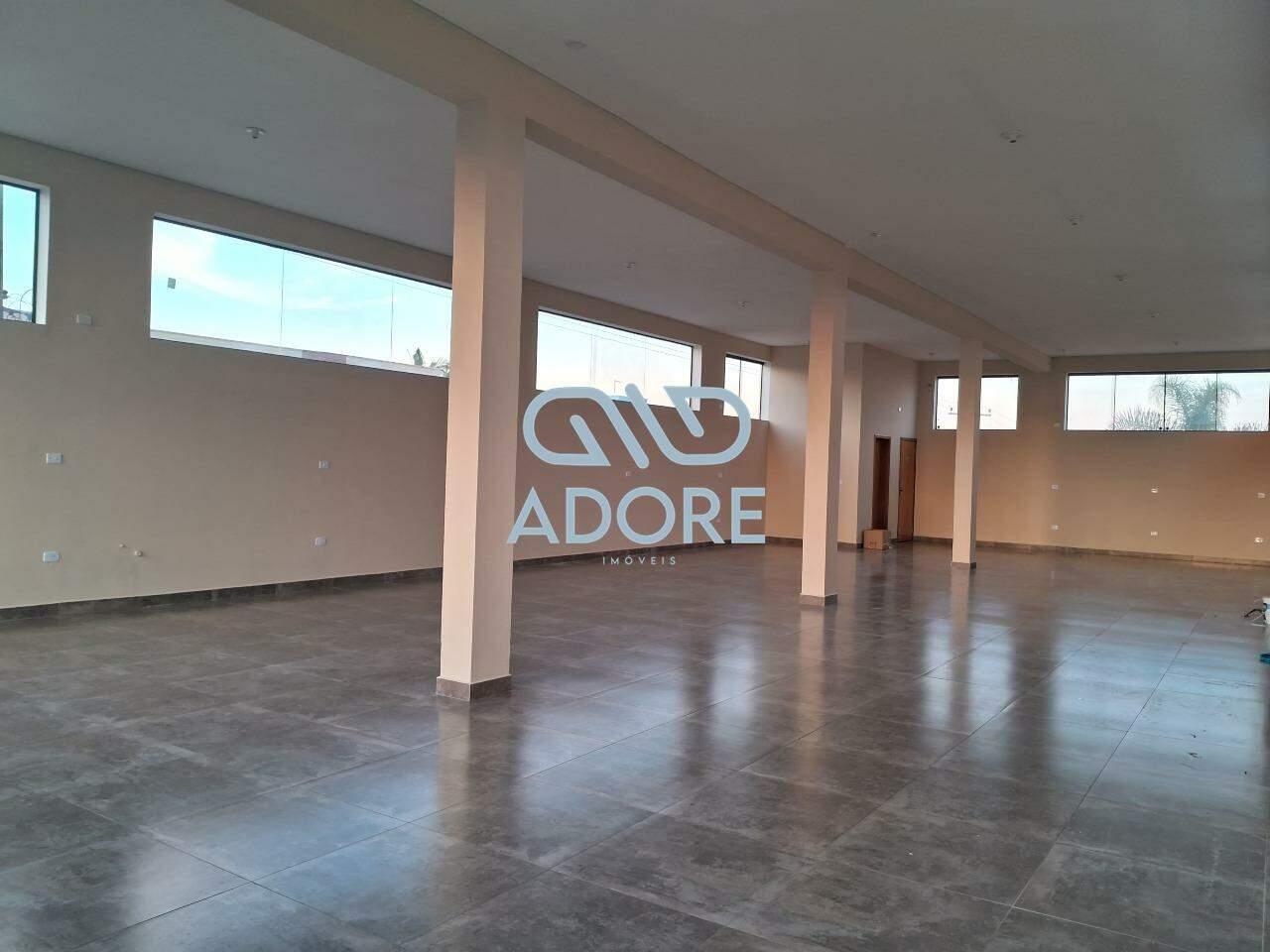 Salão comercial para aluguel no Jardim Celani: 