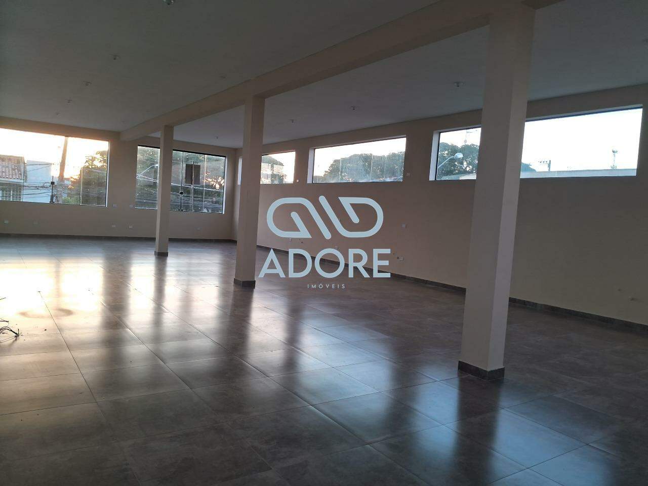 Salão comercial para aluguel no Jardim Celani: 