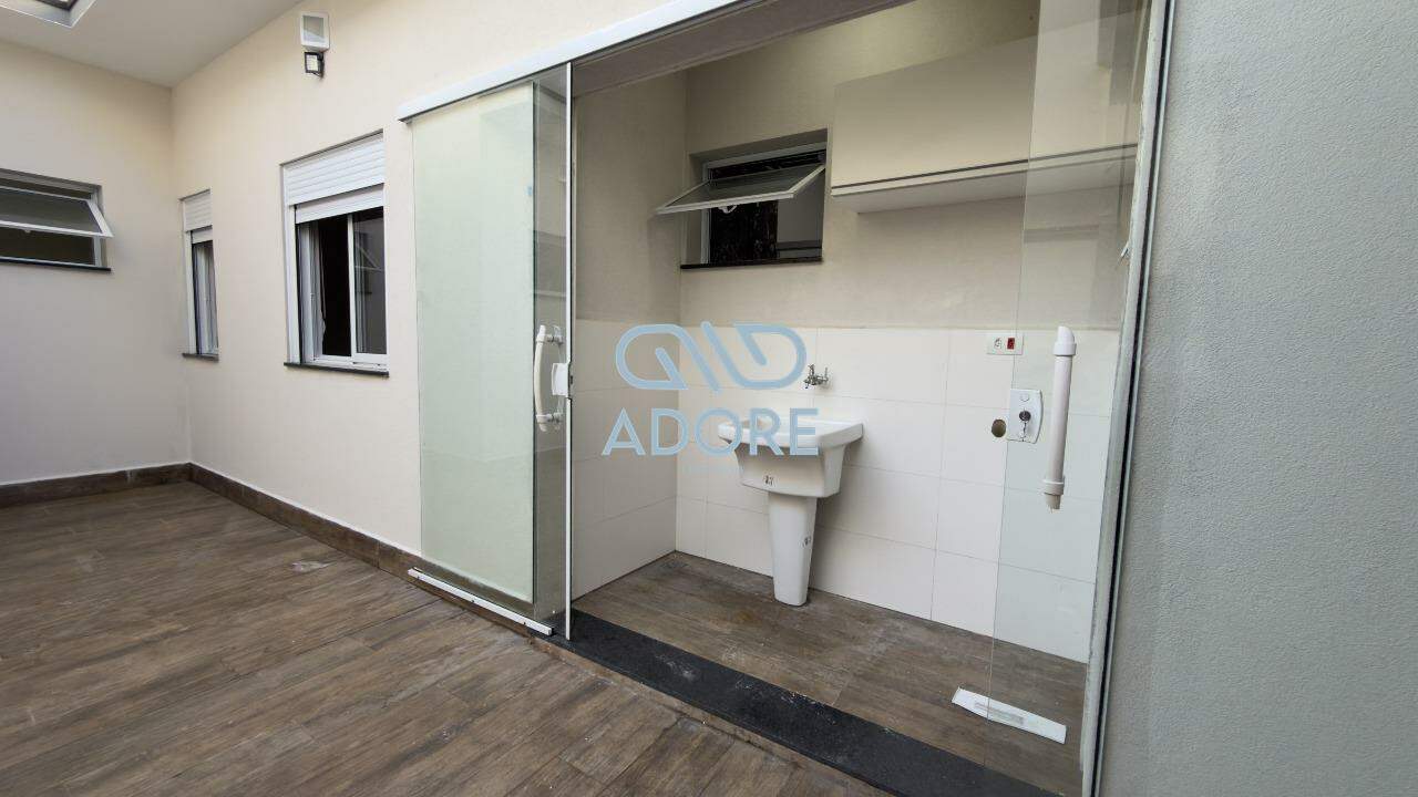 Casa de Condomínio à venda no Condomínio Village Moutonnée: 
