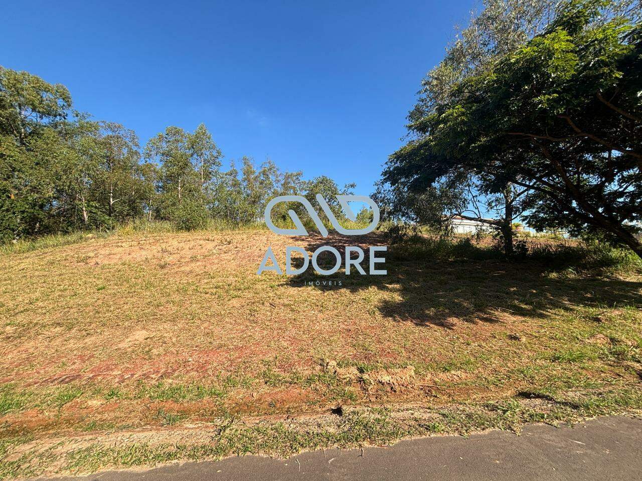 Terreno à venda no Condomínio Terras de São José II : 