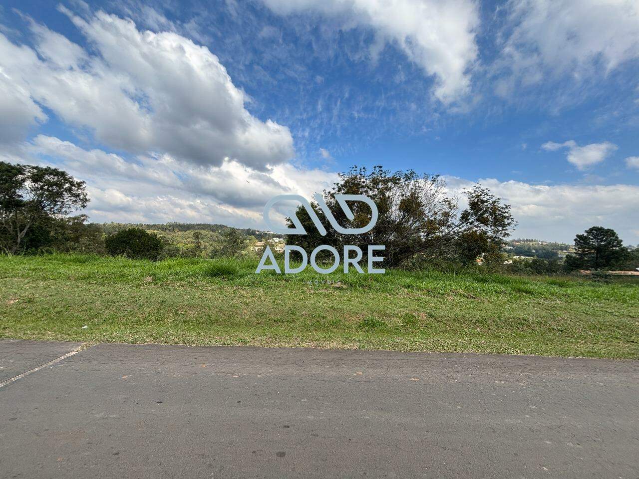 Terreno à venda no Condomínio Terras de São José II : 