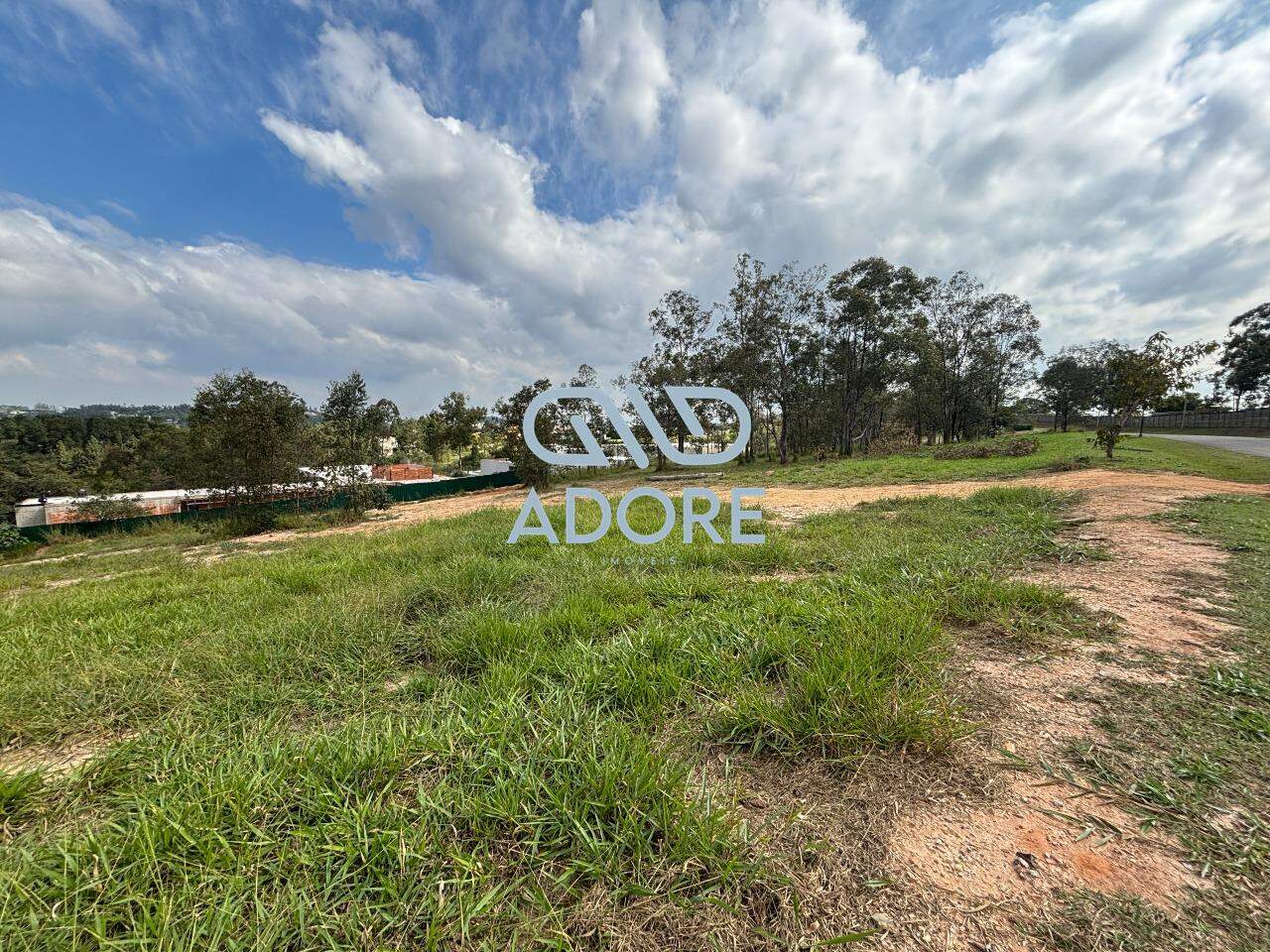 Terreno à venda no Condomínio Terras de São José II : 