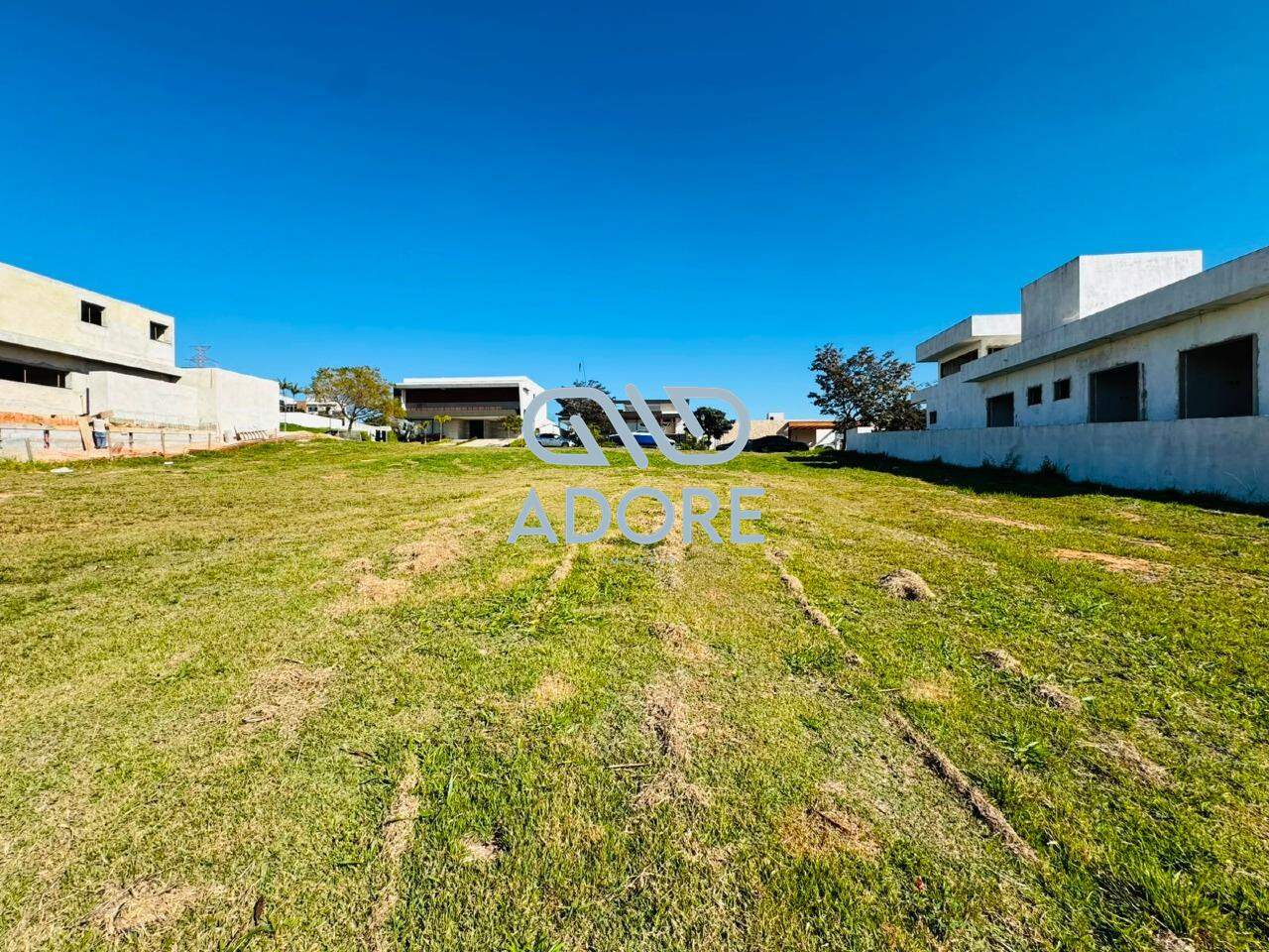 Terreno à venda no Condomínio Campos de Santo Antônio II: 