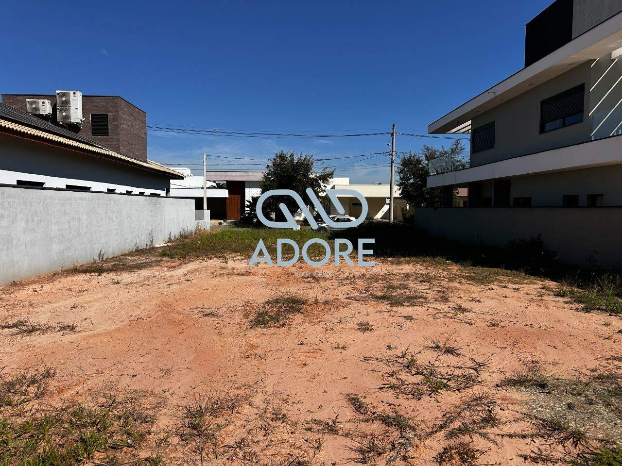 Terreno à venda no Condomínio Portal dos Bandeirantes: 