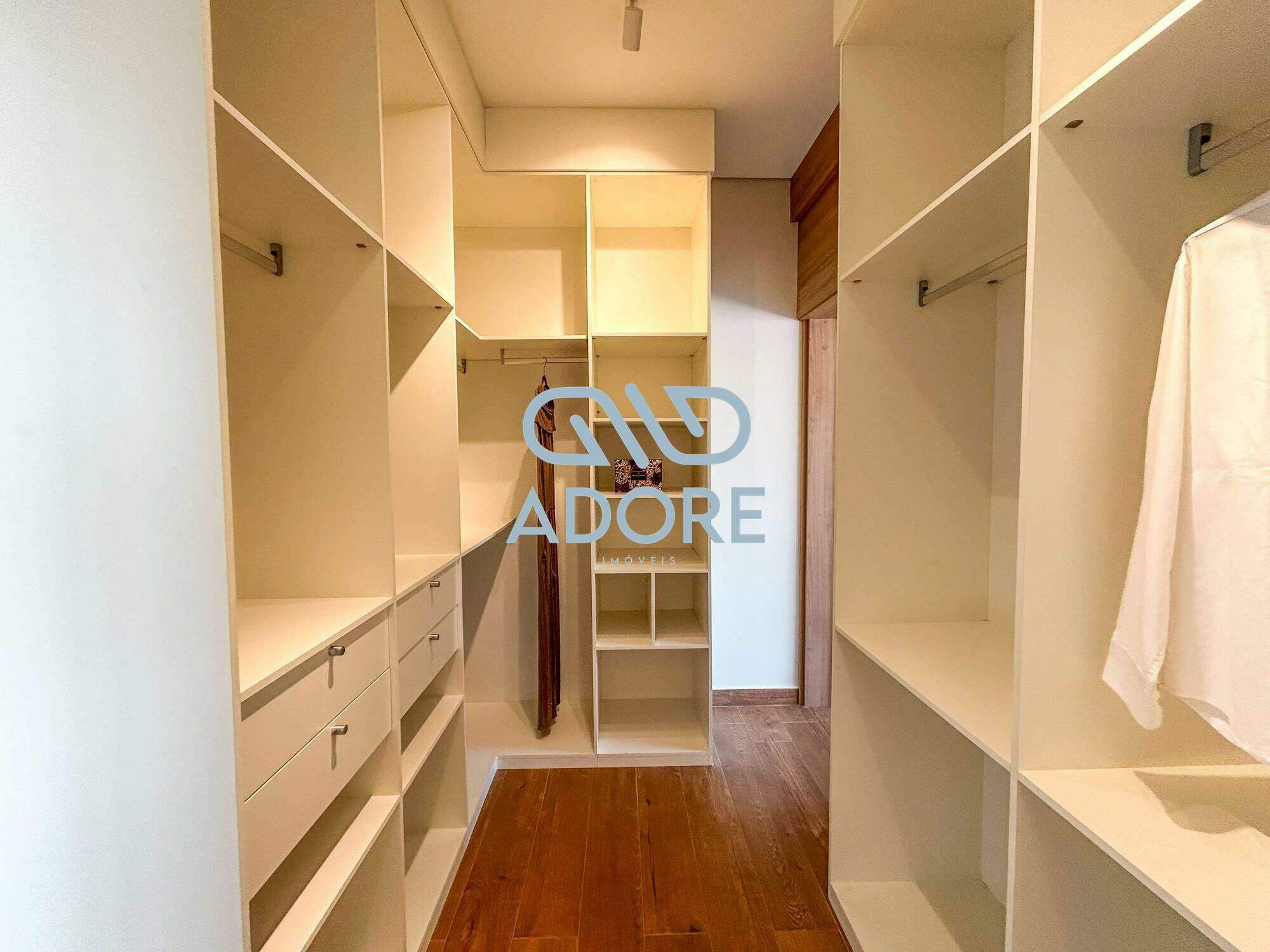 Casa de Condomínio à venda no Condomínio Campos de Santo Antônio II: 