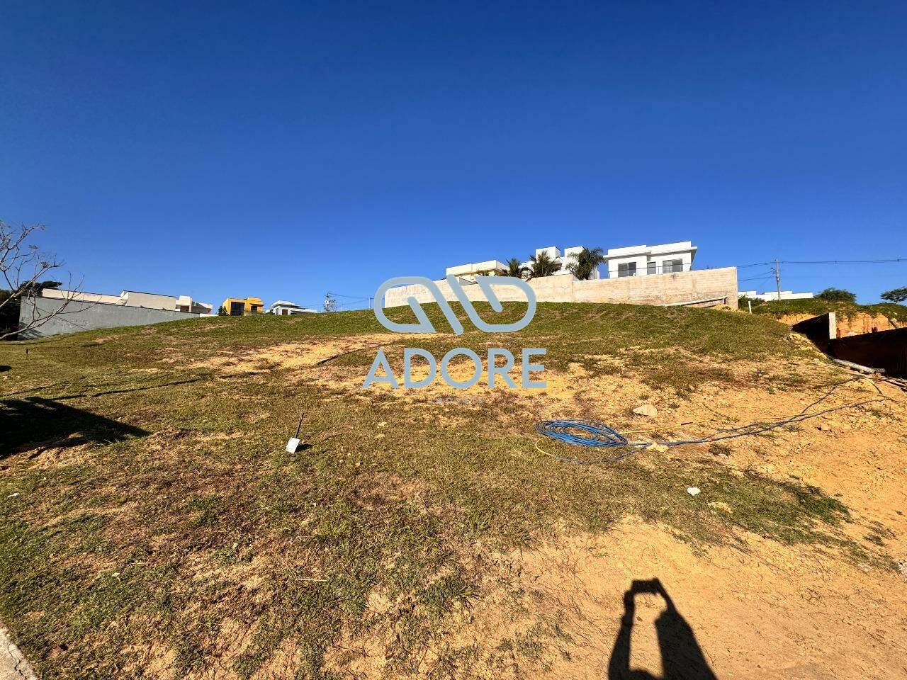 Terreno à venda no Condomínio Mirante dos Ipês: 