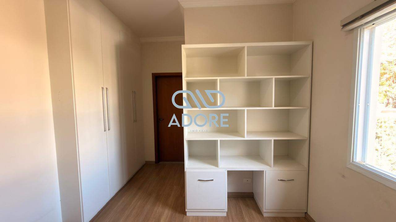 Casa de Condomínio à venda no Condomínio Parque do Varvito : 