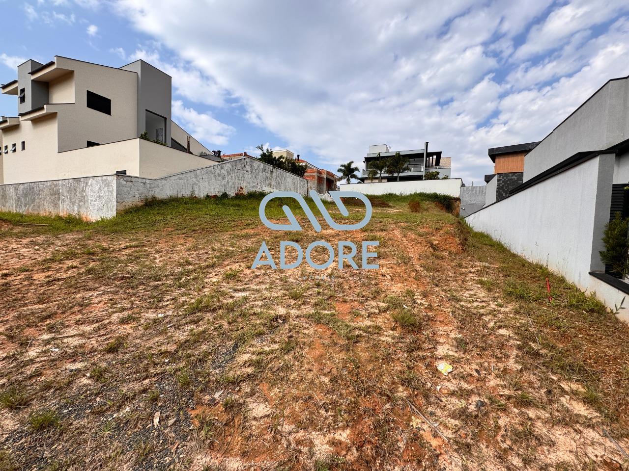 Terreno à venda no Condomínio Portal dos Bandeirantes: 