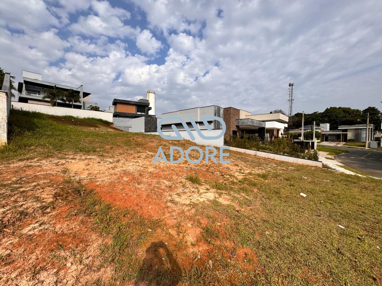 Terreno à venda no Condomínio Portal dos Bandeirantes: 