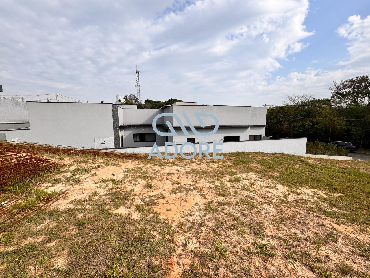 Terreno à venda no Condomínio Portal dos Bandeirantes: 