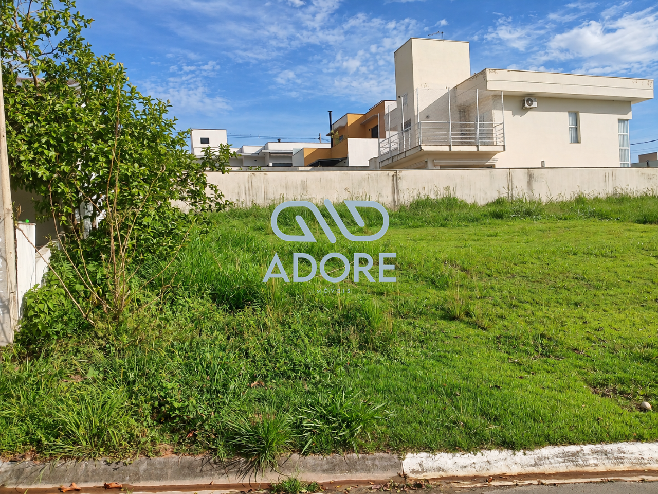 Terreno à venda no Condomínio Mirante dos Ipês: 