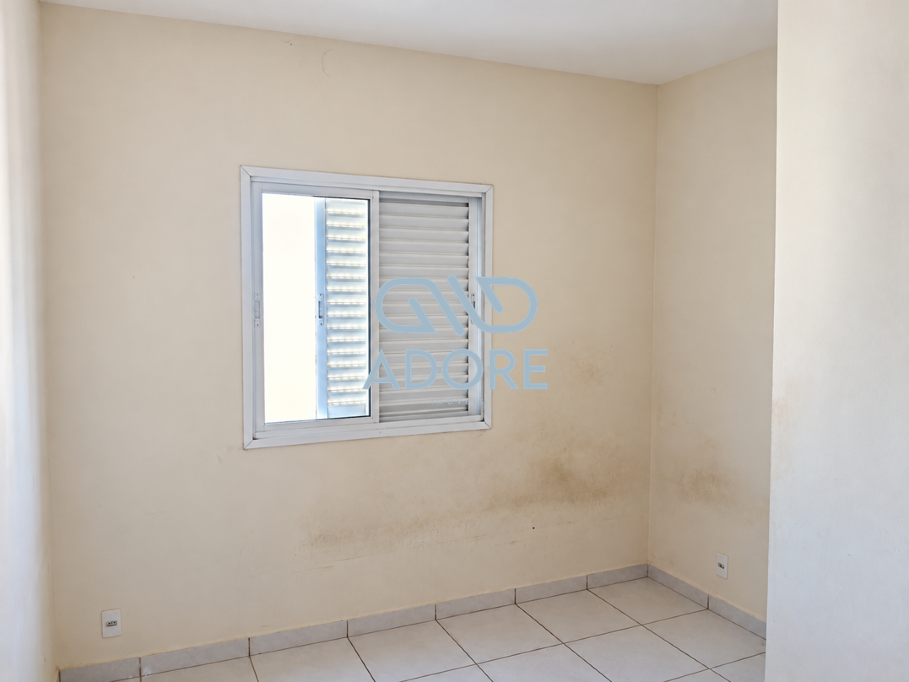 Apartamento à venda no Edifício Jardim dos Taperás: 