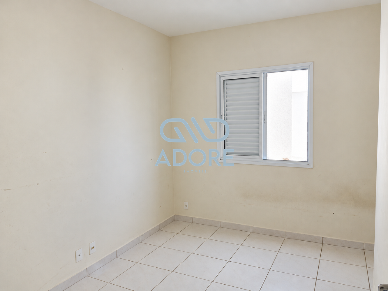 Apartamento à venda no Edifício Jardim dos Taperás: 