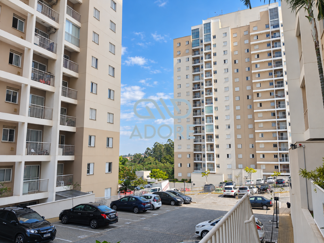 Apartamento à venda no Edifício Jardim dos Taperás: 