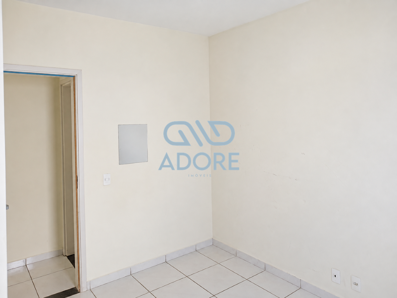 Apartamento à venda no Edifício Jardim dos Taperás: 