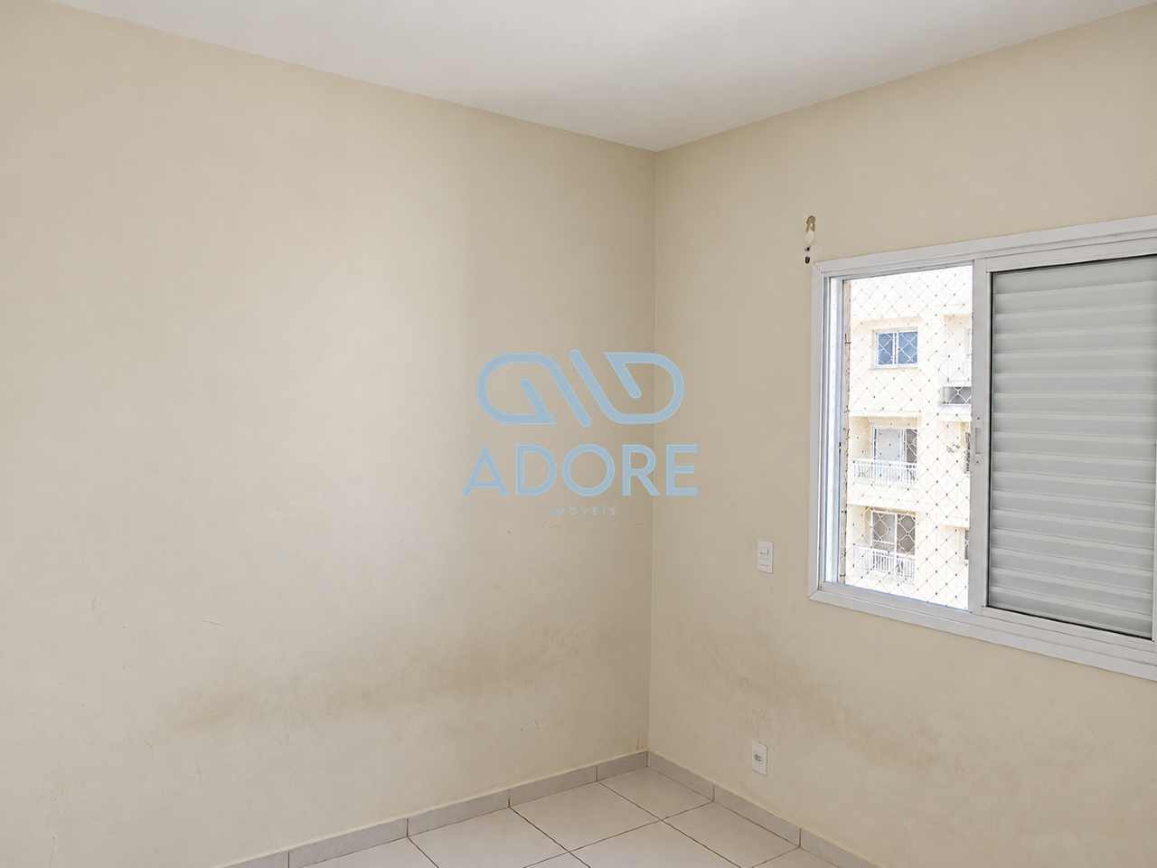 Apartamento à venda no Edifício Jardim dos Taperás: 