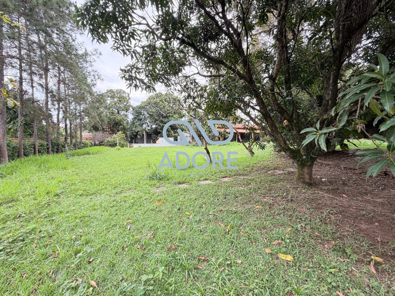 Terreno à venda no Condomínio Fechado Village Haras São Luiz: 